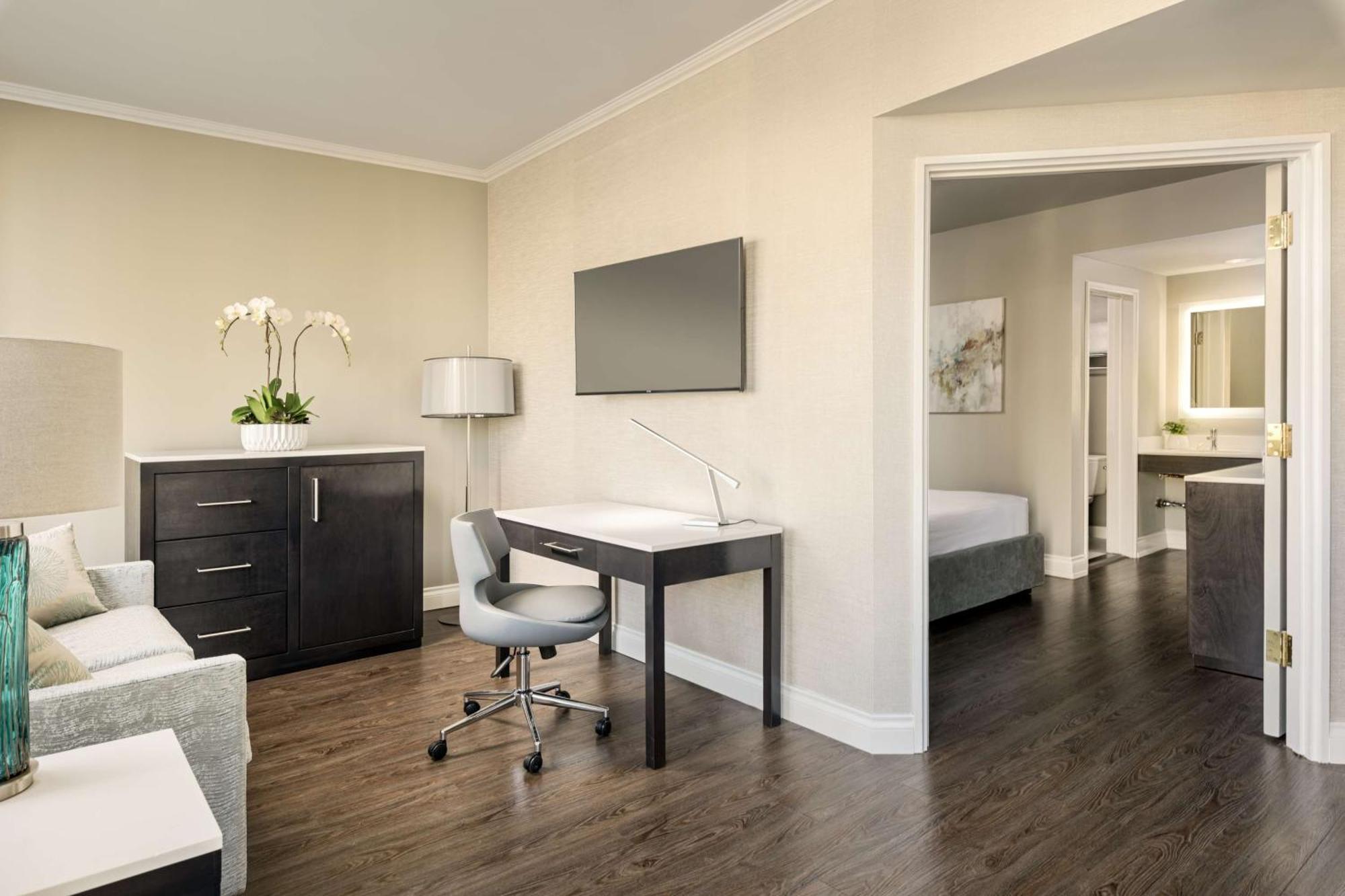 King Suite with Sofa Bed - Non-Smoking,1277459461:JPEG