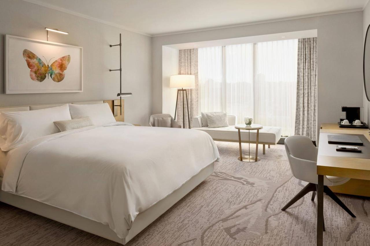 King Guest Room,537462276:JPEG