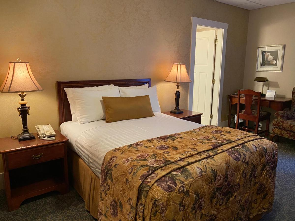 Standard Room with One Double Bed