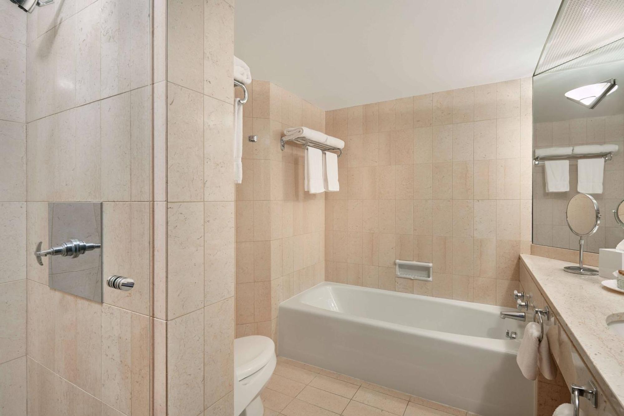 One Bedroom Suite,1643141025:JPEG