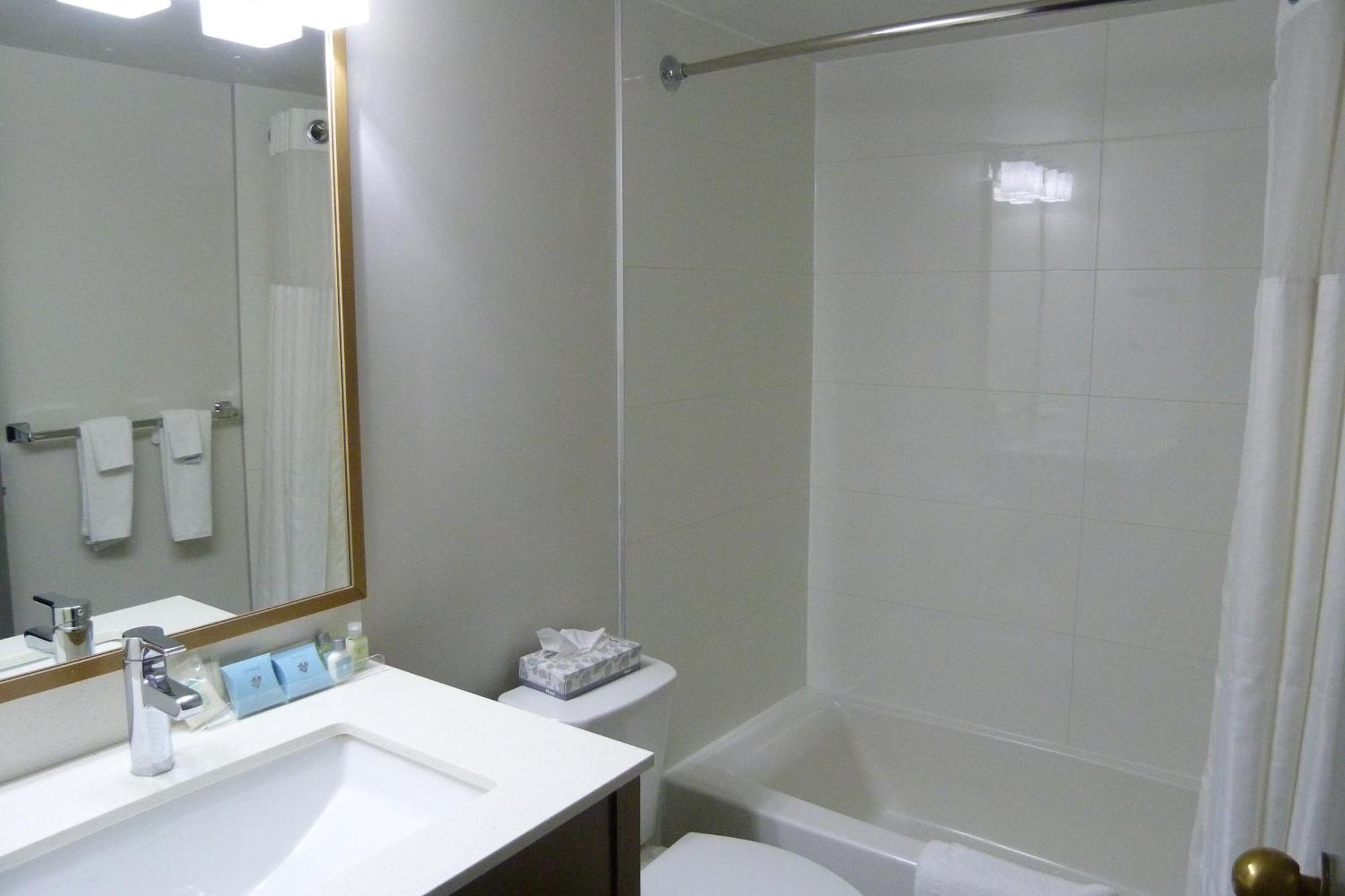 Deluxe Two Double Beds Room