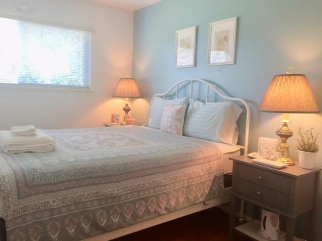 Queen Room with Shared Bathroom