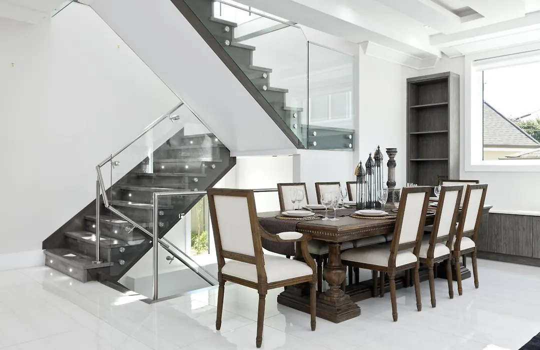 Cheerful 5 Bedroom House In Vancouver-1