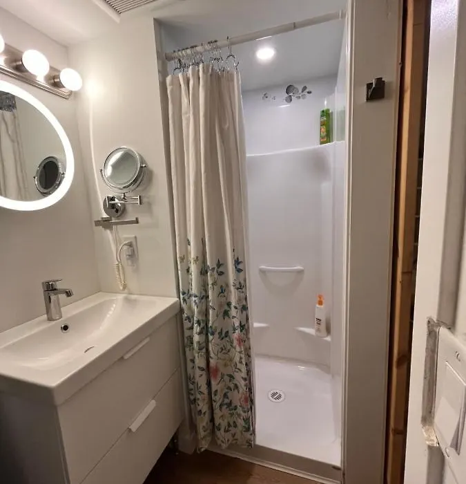 Compact Private Room, Private Bathroom, Laundry & Free Parking In A Lovely Vancouver Neighborhood-1