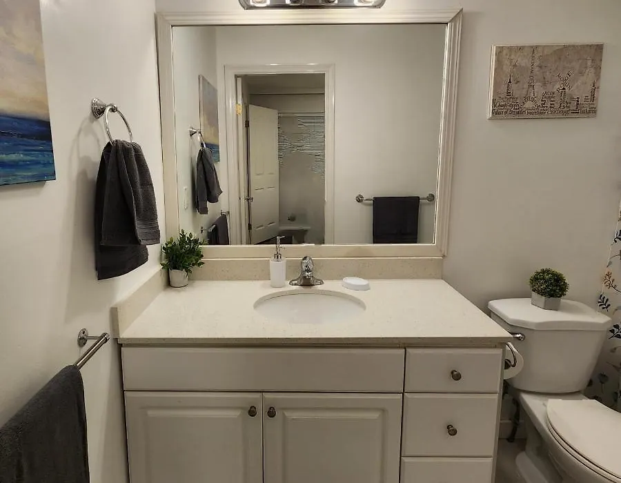 Charming East Van Hideaway - Near Skytrain-1