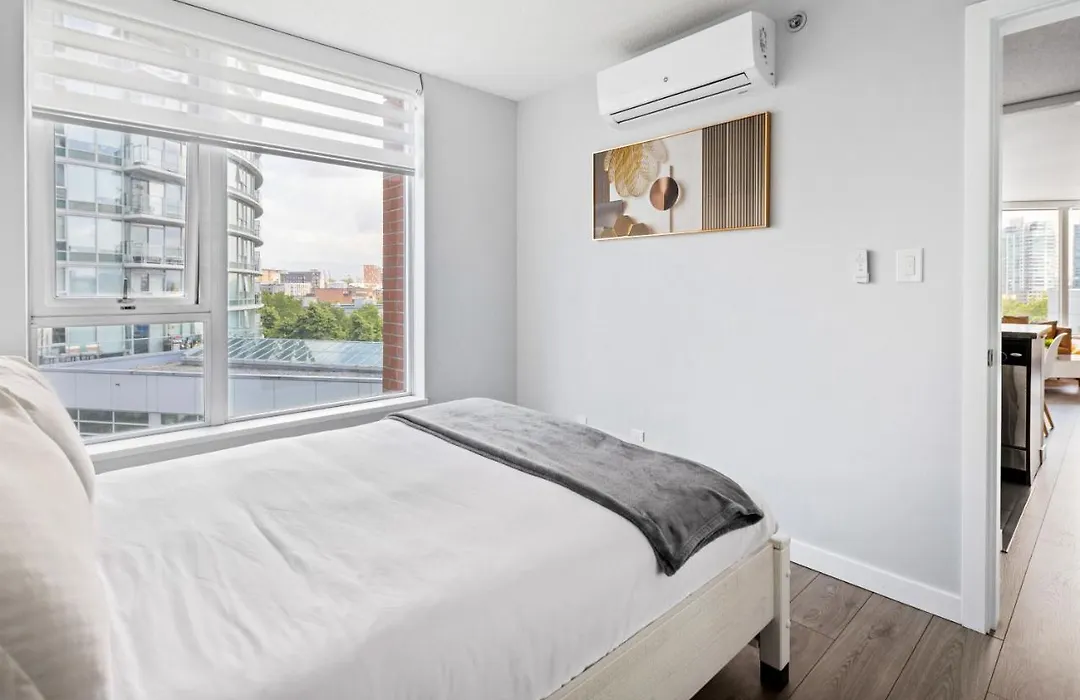Gardenview Modern Condo With Parking, Gym, Pool, Ac-1