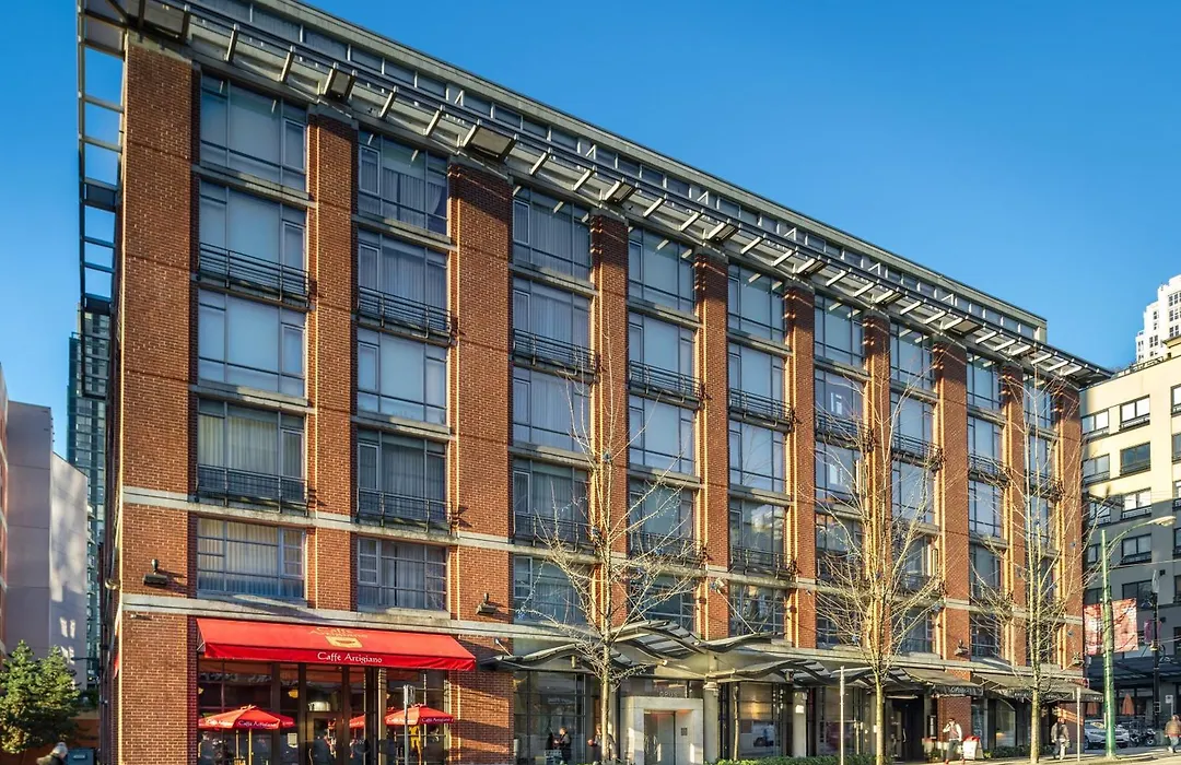 Opus Vancouver-1