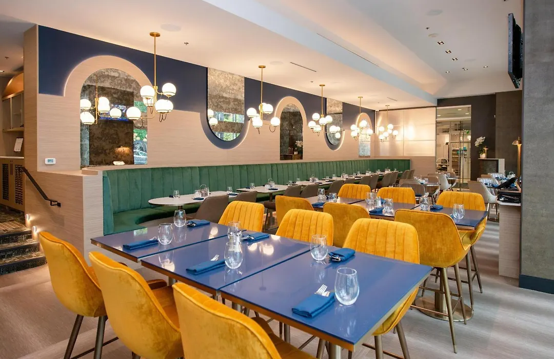Coast Coal Harbour Vancouver Hotel By Apa-1