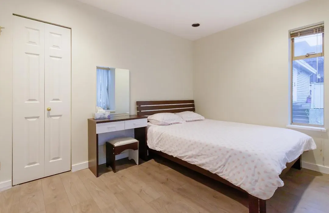 Convenient To Attractions & Close To Airport-1