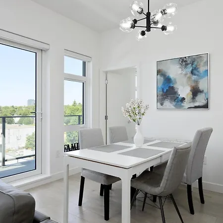 Lovely 2-Bedroom Condo In Vancouver-3