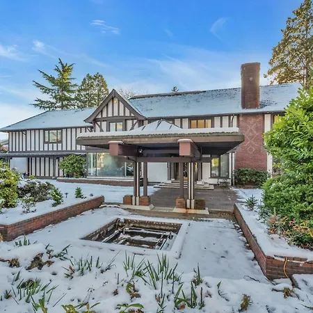Historic Specious Home In Vancouver West-3