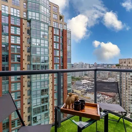 Marvelous 2 Bed Condo In Yaletown Panoramic Views!-2