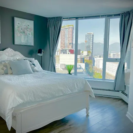 Downtown 4Bd 2Ba View Skytrain 2 Free Parking-2