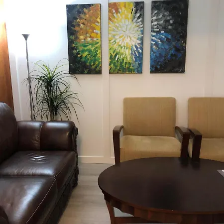 Cozy Cottage Guest Home Close To Downtown Vancouver & Sights & 7-Eleven Convenience Store-3
