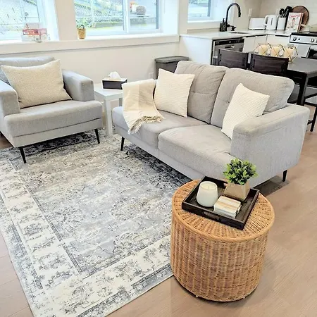 Centrally Located, Modern, 2 Bedroom Home-3