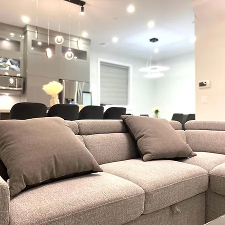 Modern And New House Near Pne With Big Garden And Free Parking-2