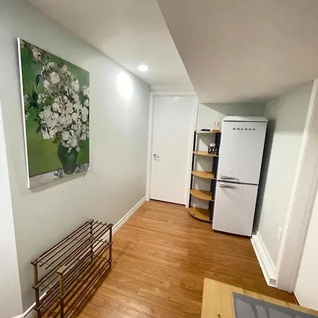 Arbutus Violet Room-3
