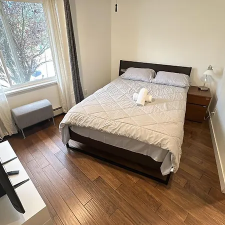 5 Mins Walk To Skytrain Station-2