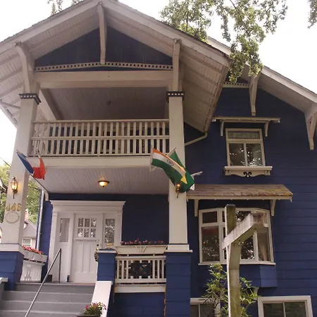 Cambie Lodge-3