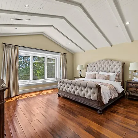 Spacious Cozy House In Vancouver West-2