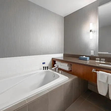 Coast Coal Harbour Vancouver Hotel By Apa-3