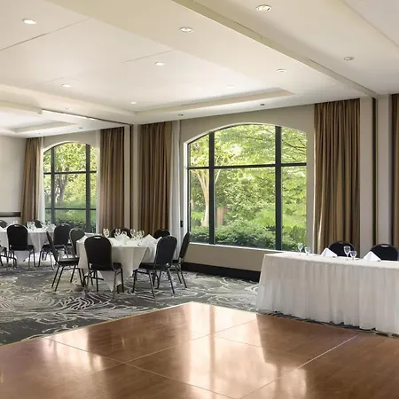 Doubletree By Hilton North Vancouver-2