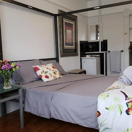 Vancouver Hideaway Guesthouse-2